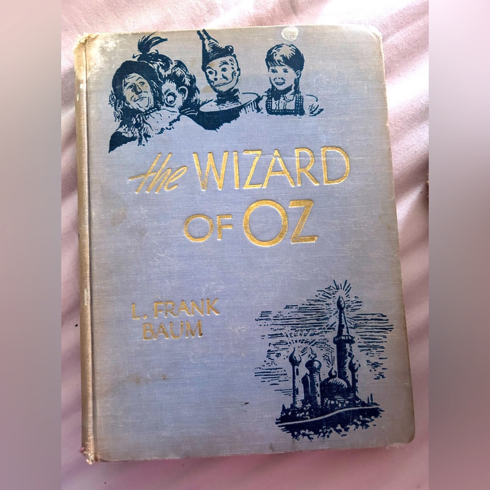 Collectible-“The Wizard of Oz”BY L FRANK BAUM PUBLISHED BY BOBBS MERRILL Co 1944